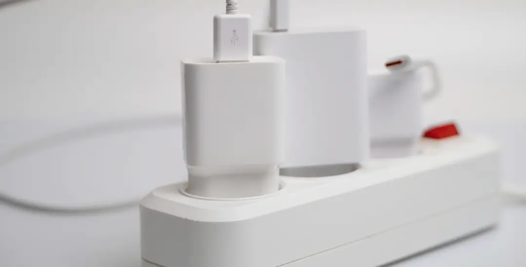 You are currently viewing Best Smart Power Strip to Save Money in 2025: Top Picks from Amazon & AliExpress
